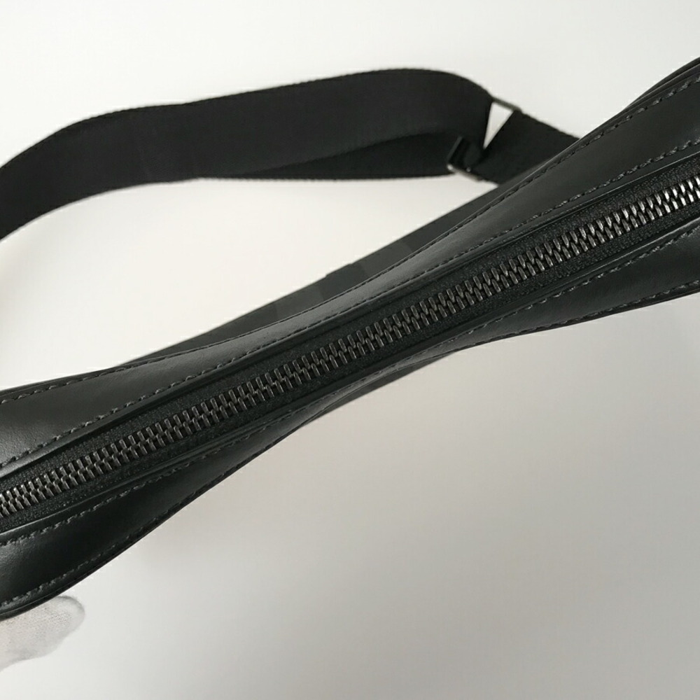 Burberry Shoulder Bag - Picture 8 of 8